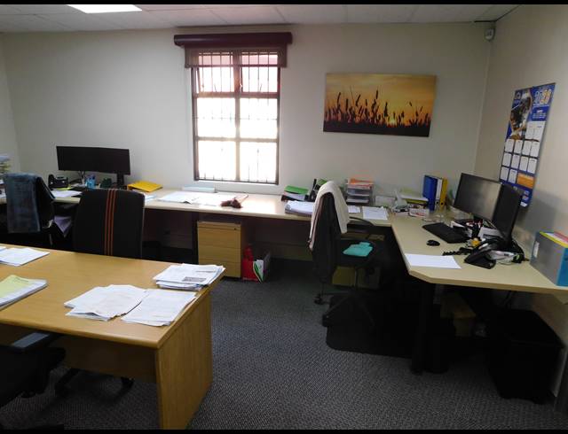 120M² OFFICE TO LET IN ROBINDALE